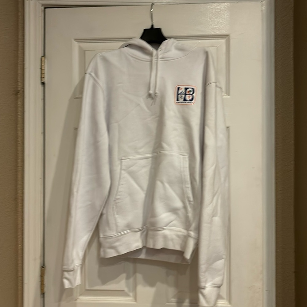 Men’s medium Huntington Beach sweatshirt white hooded kangaroo pocket jacks